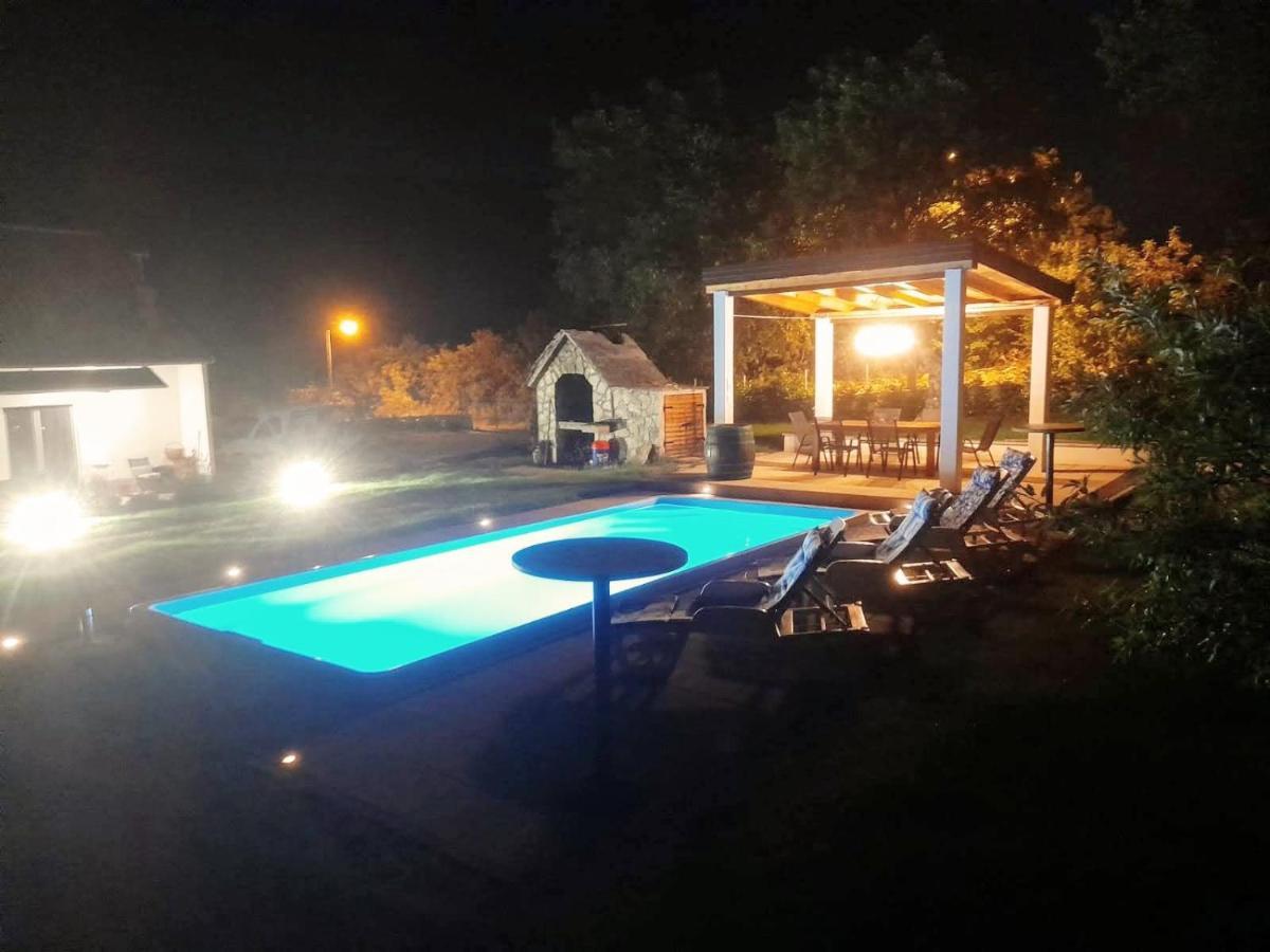 Villa Marie With Pool, Two Bedrooms For 4+2Kids Cavoglave Exterior photo